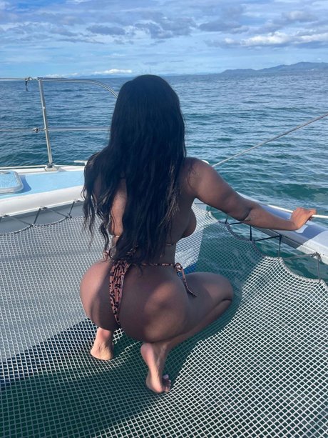 cute ebony onlyfans free pictures