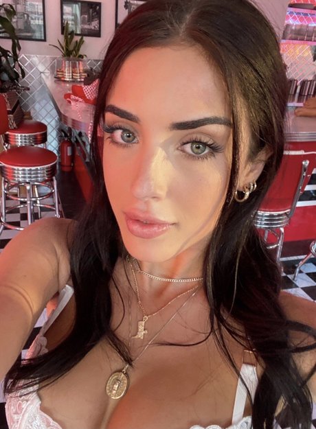 Sumner Stroh free actress images