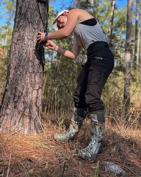 Hannah Barron adult actress pictures