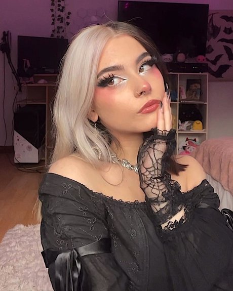 barista onlyfans sexy nude pics