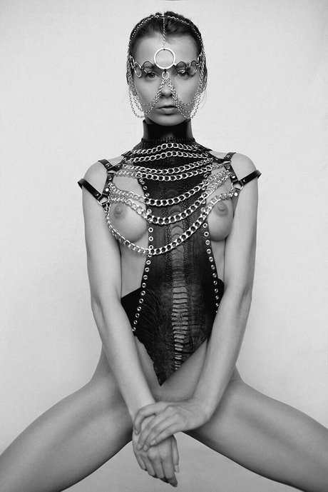 Marta Gromova_ nice star galleries