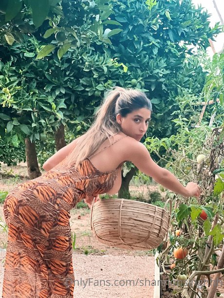 shemale cumshot onlyfans art naked archive