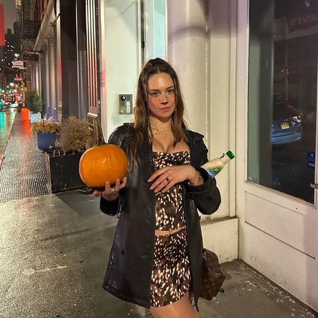 Elsie Hewitt nudes actress img