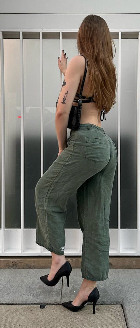 Jordan Burton naked actress images