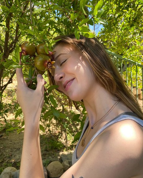 Jordan Burton model nudes picture