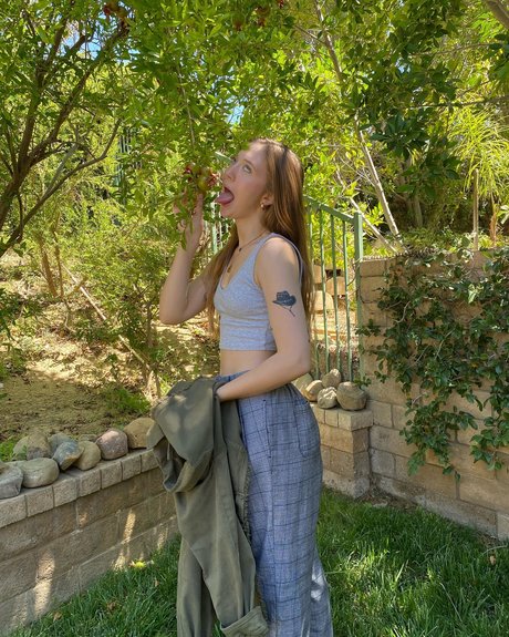 Jordan Burton exclusive model img