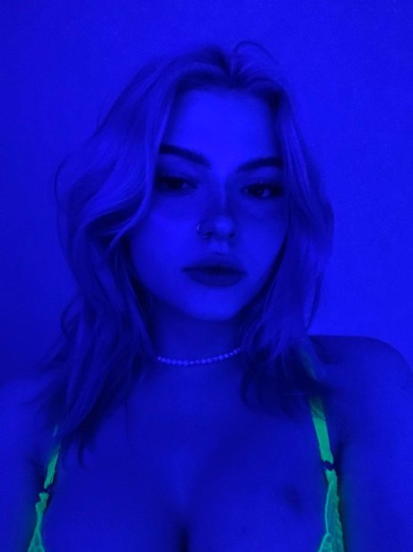 Annfigma_ model xxx photo