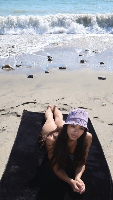 Yovanna Ventura model sexy picture