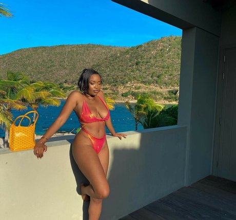 Frankly vFrankiee hot star photo