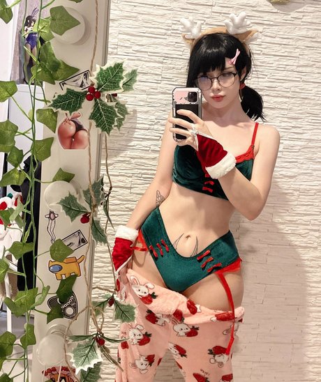 Fraulein Milk art model img