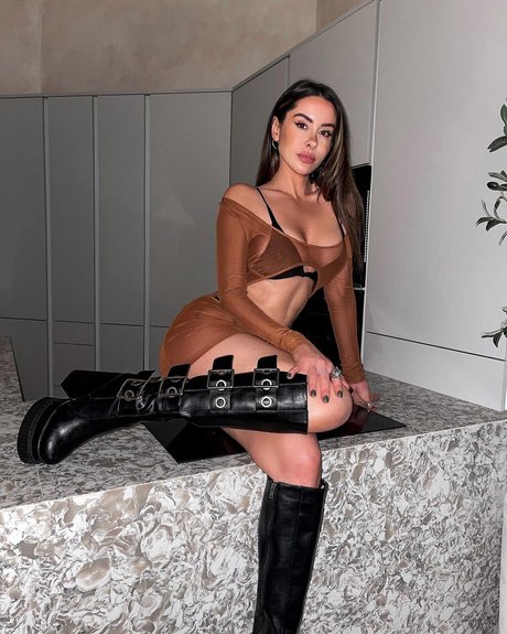 girl onlyfans naked pics