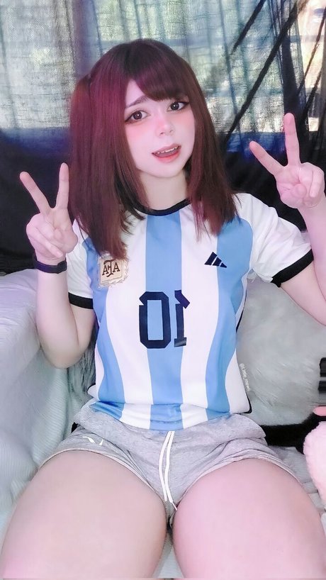 Little mewi star sexy photos