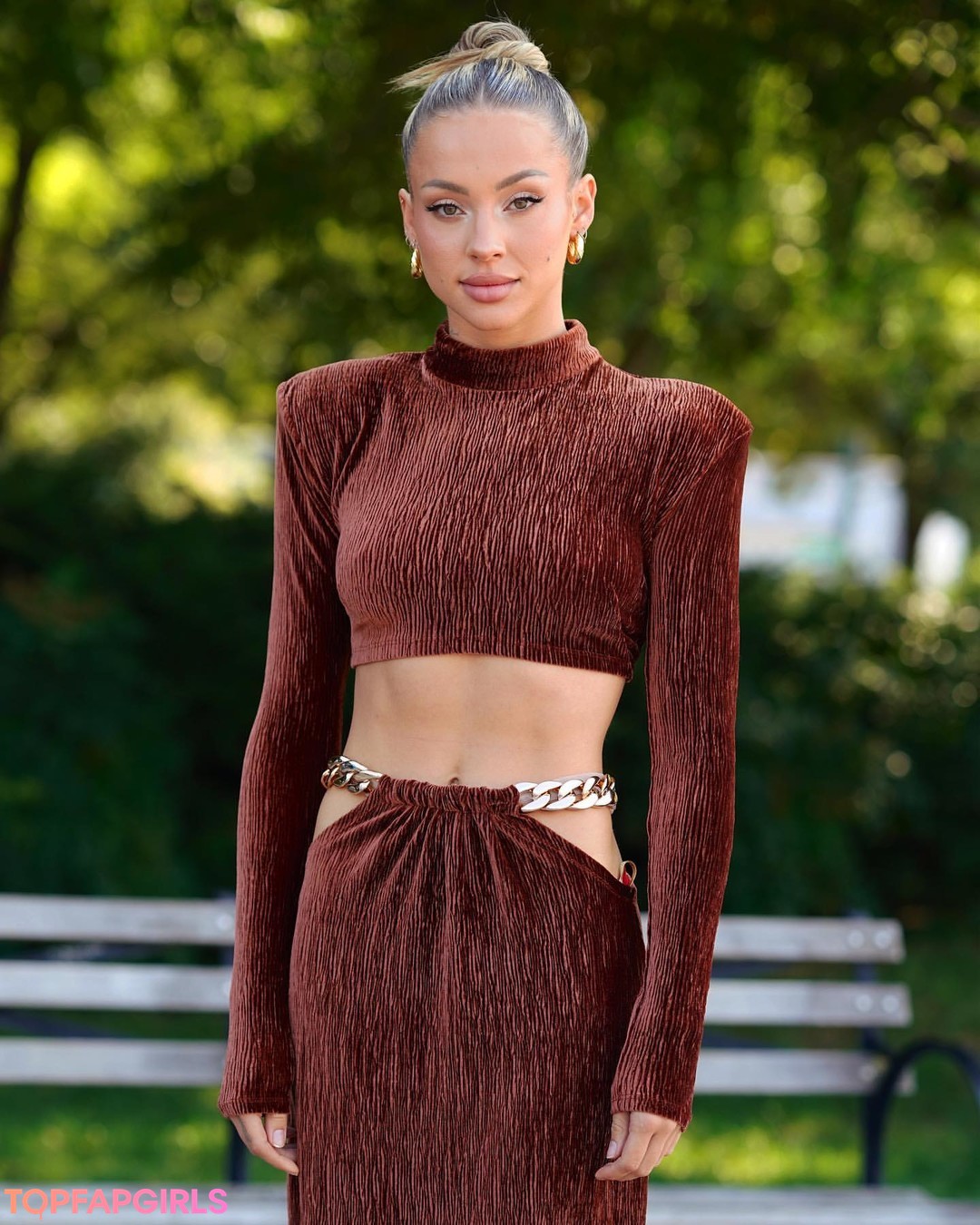 Charly Jordan beautiful model photo