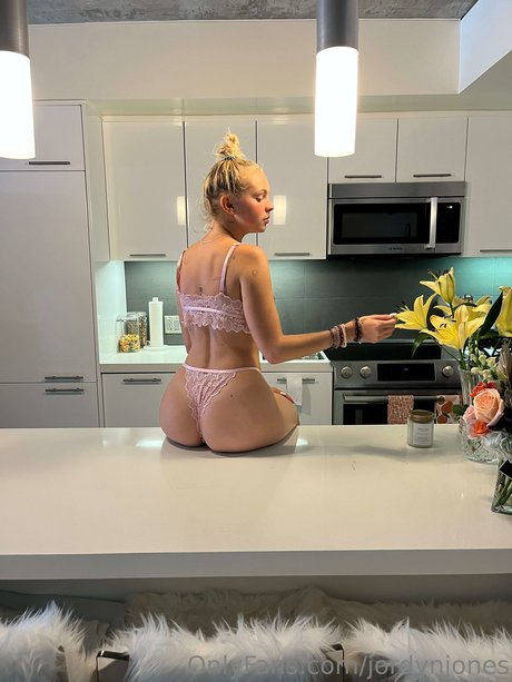 lightskin onlyfans beautiful nude archive