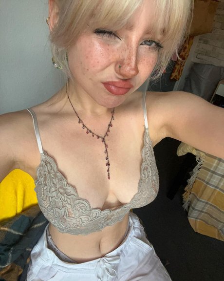 M Ae 3 erotic pornstar pics