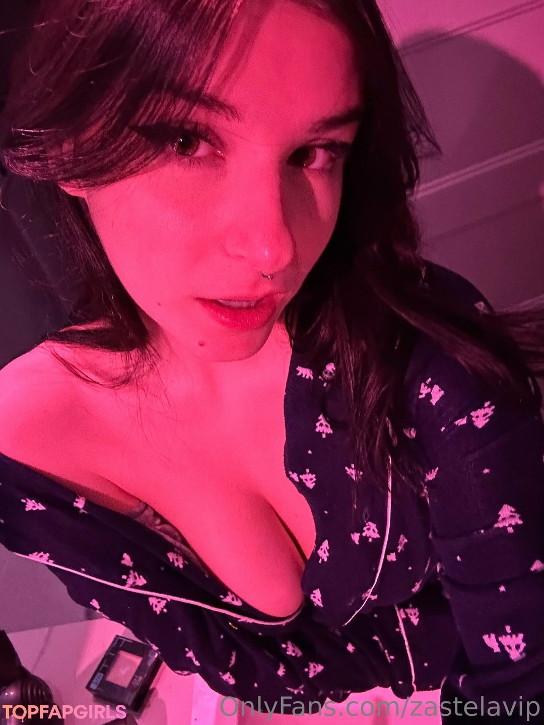 Zasterini Zastela star photos