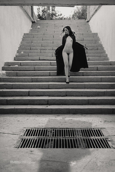 Elis nudes star image