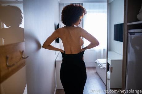 Hey Solange_ erotic model photo