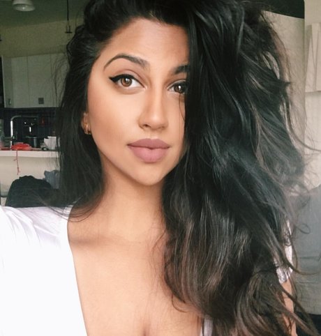 Cynthia Kumar exclusive actress images