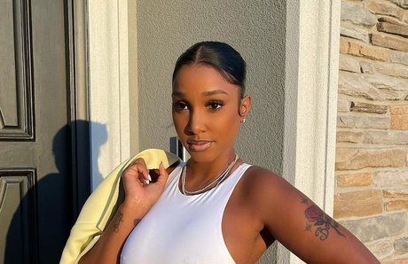 Ashley Burgos beautiful star pic