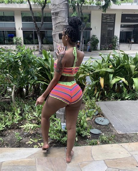 Ashley Burgos perfect model pic