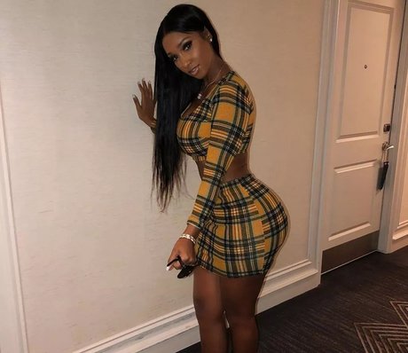 curvy kitty onlyfans exclusive pics