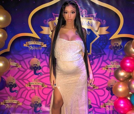 Ashley Burgos star adult photos