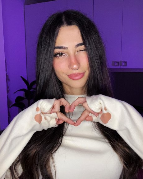 Lucrelisa_ sexy star img