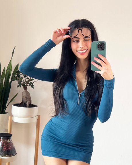 Lucrelisa_ high quality actress picture