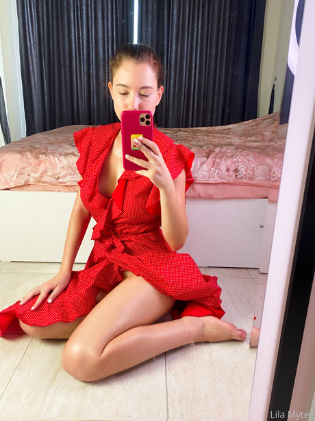 small pussy onlyfans pornographic images