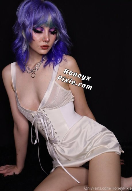Honeypixie erotic actress img