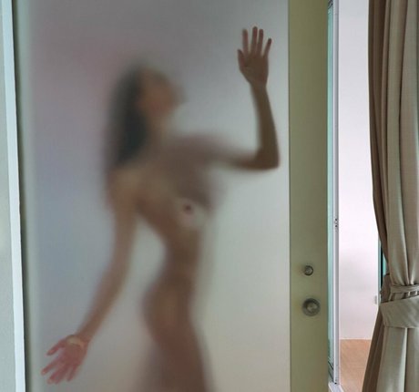 Curly Phoenix exclusive model img