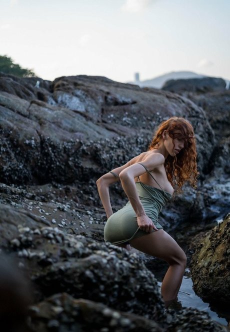 Curly Phoenix nice star photo