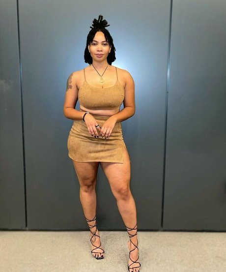 God Beth art model archive