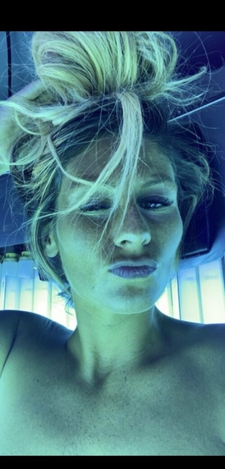 blonde hairy pussy onlyfans hot photos