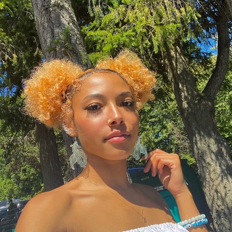 Marisa_ erotic star pictures