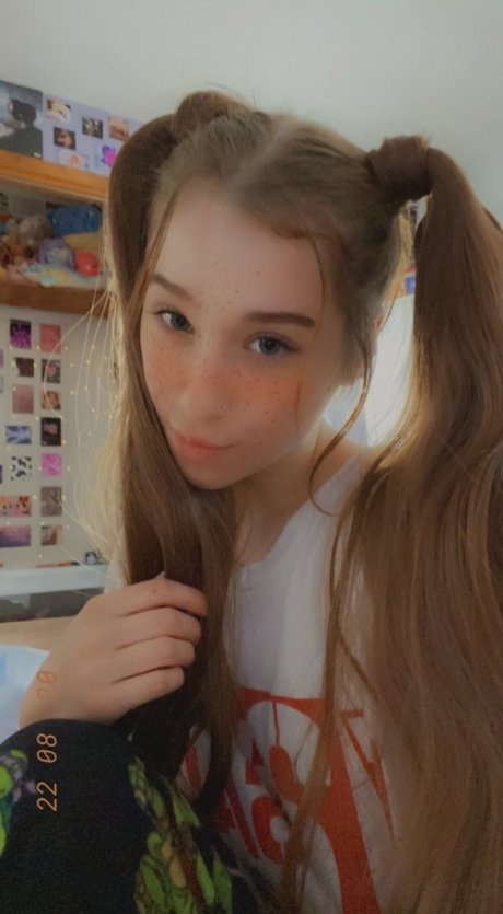 Blushybaby erotic pornstar pictures