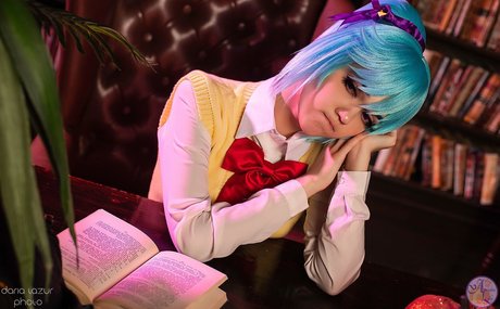 Ariadna Lobe star hot pics