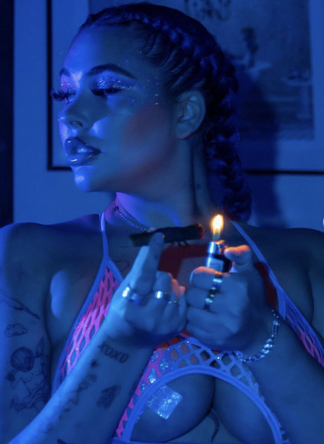 young onlyfans free naked galleries