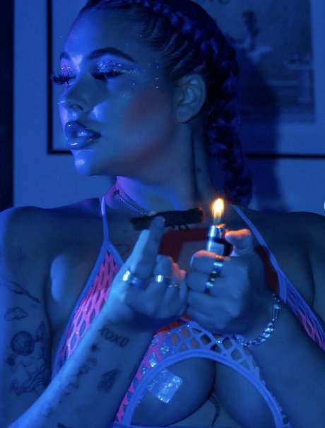 Medicated Marley star exclusive pictures