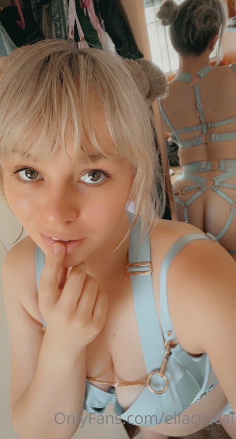 Ellactrical hot actress pics