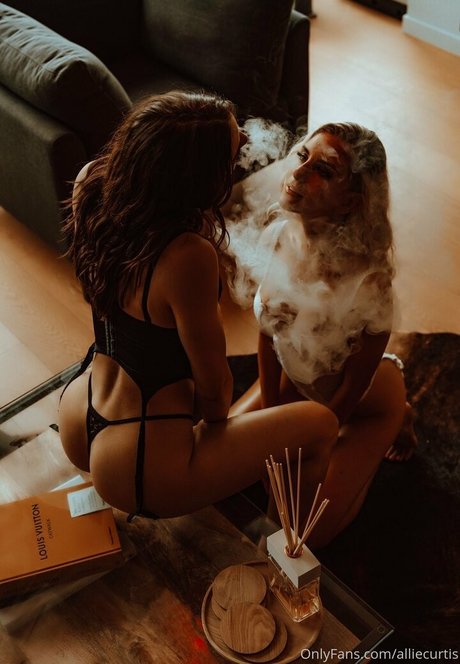 Allie Curtis pornstar hot gallery