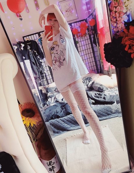 shemale fucks girl onlyfans xxx pictures