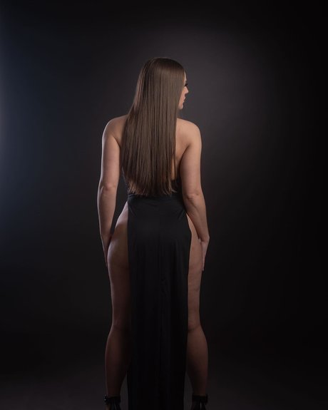 Alyson Rae model pretty pic