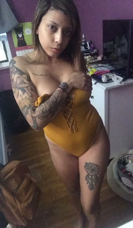 Bitter Sweet Mars naked star pictures