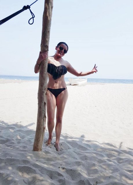 Tania Ivette_ nice model pic