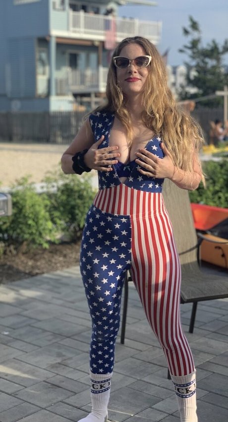 roun sa ville model nice photo