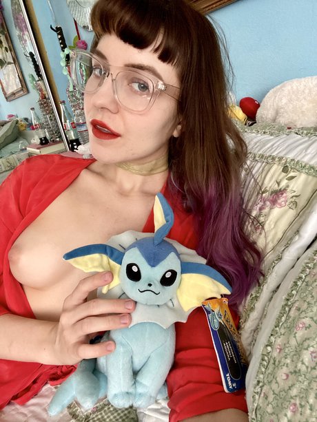 milf glasses onlyfans sexy image