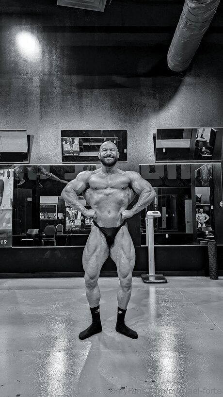 Michael Forte model pretty pics