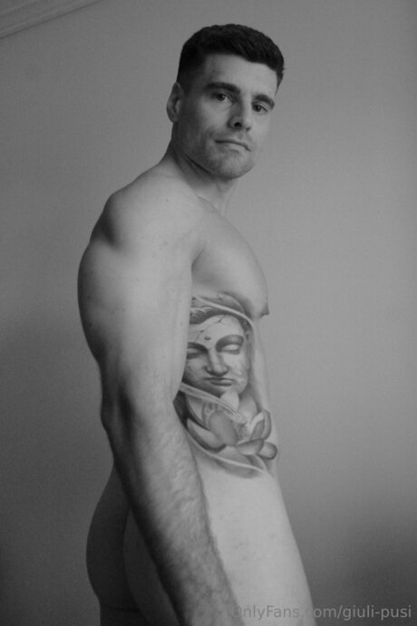 Chulo95 model art gallery